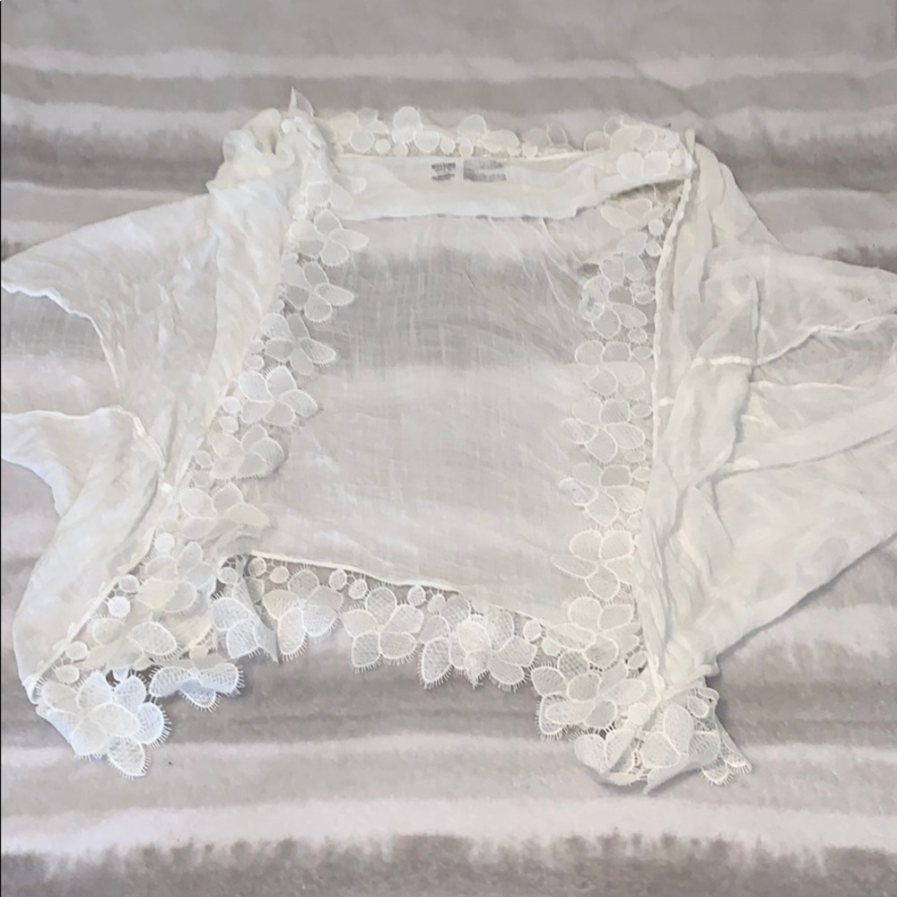 Mossimo White Lace Floral Kimono